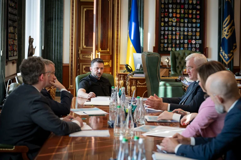 Zelensky: Poutine craint l'Amérique, les attaques sérieuses ont cessé après l'arrivée de Kellogg en Ukraine
