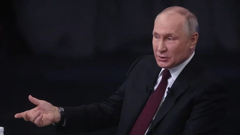 Putin thotë se Rusia “do të intensifikojë” sulmet ndaj Ukrainës