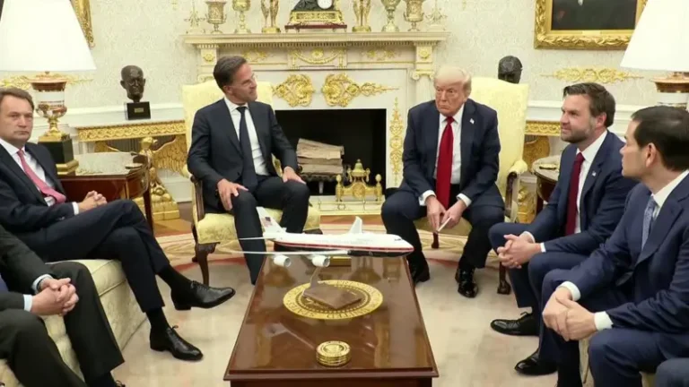 Trump aspetta in Ovale Ufficio Capo NATO Mark Rutte