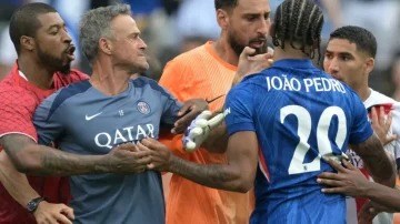 Der Fußballspieler von Chelsea nach dem WM-Finale, Louis Enrique, drohte den Abschlag der FIFA.