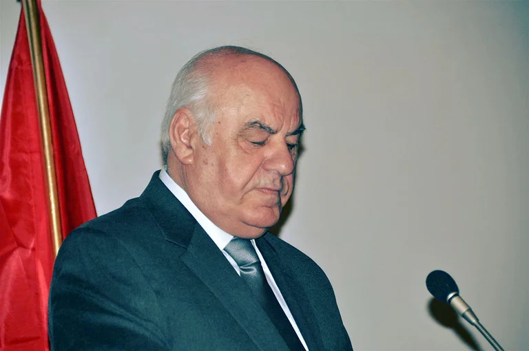 Former Albanian President: I live in a house built 53 years ago, MPs with home at sea today