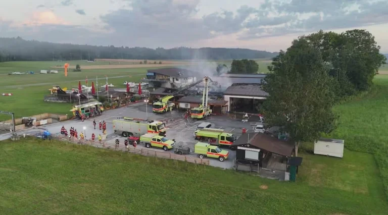 Le régime du restaurant à l'aéroport Cyril