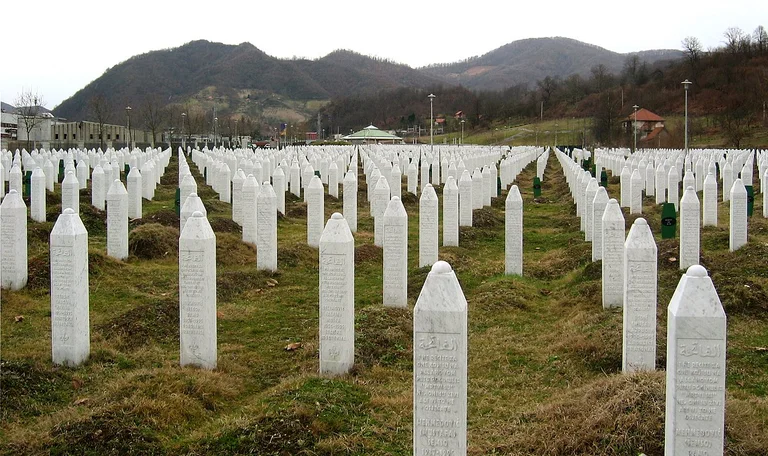 Del Raporti i Komisionit Ndërkombëtar për Srebrenicën: Nuk ka pasur gjenocid