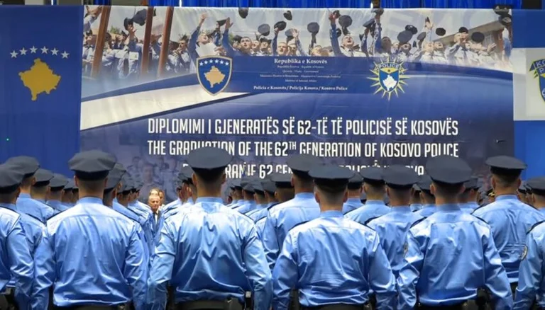Police du Kosovo ajouter 279 vis