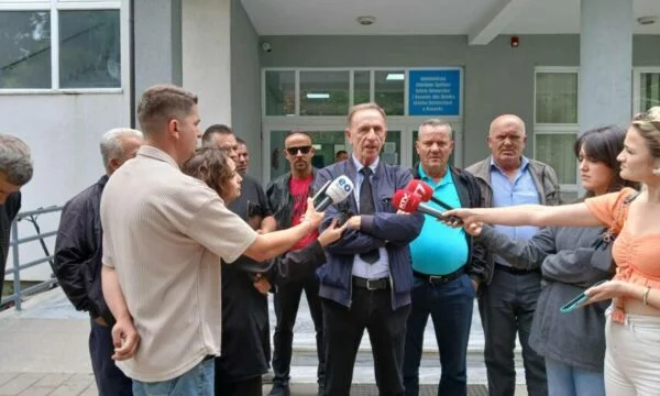 QKUK security workers go on strike Friday, seek solutions to cut contracts