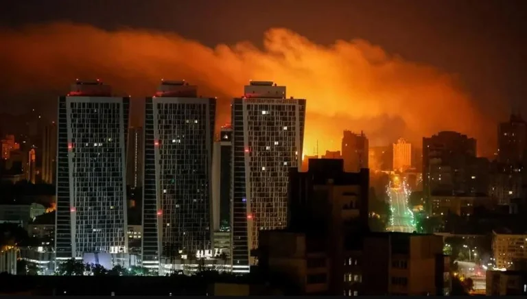 Kiev en feu, la Russie l'attaque avec un grand nombre de peurs