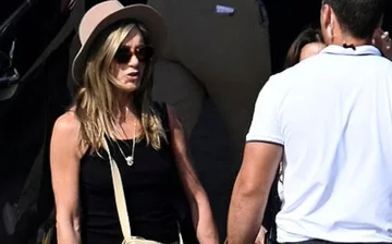 Jennifer Aniston a rattrapé Majorque avec Jim Curtis