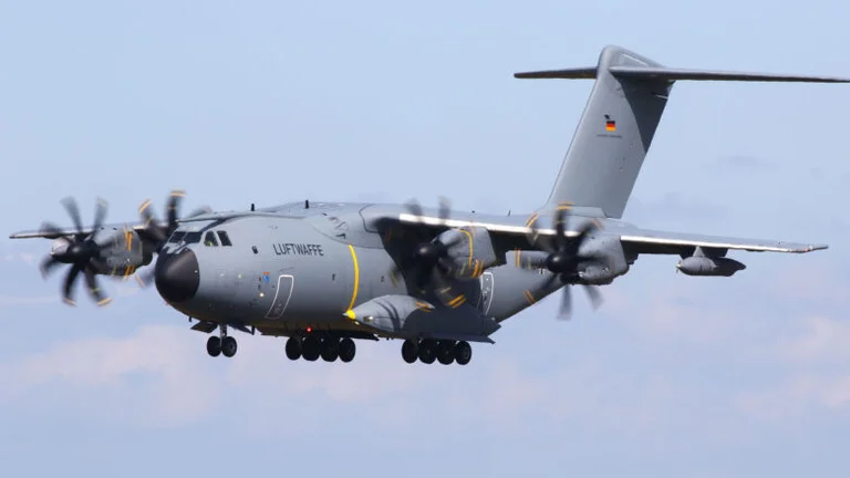 La Cina ha mirato un aereo militare tedesco con laser