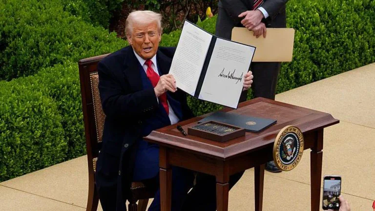 Trump fixe des tarifs de 25 pour cent sur la Corée du Sud et le Japon
