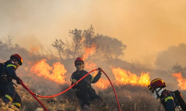 Trabajo de descanso dado a los empleados en Grecia debido al calor