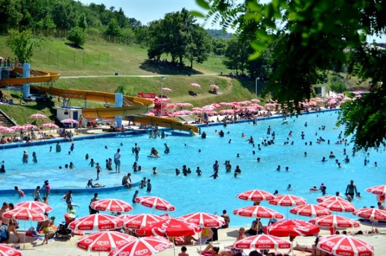 Pishina e Gërmisë hap dyert nga sot