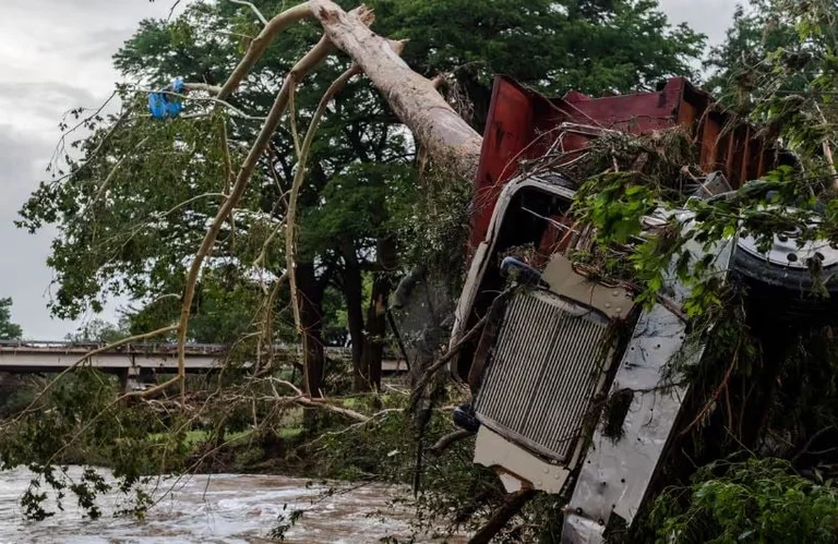 Inundaciones en Texas, Trump declara el estado del desastre natural