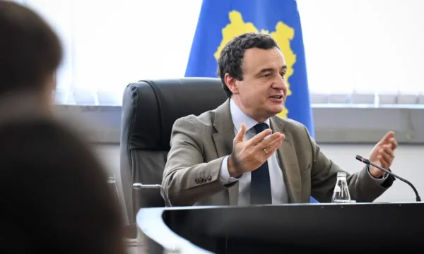 Kurti French students: Kosovo testimony that economic development, democratic progress walks together