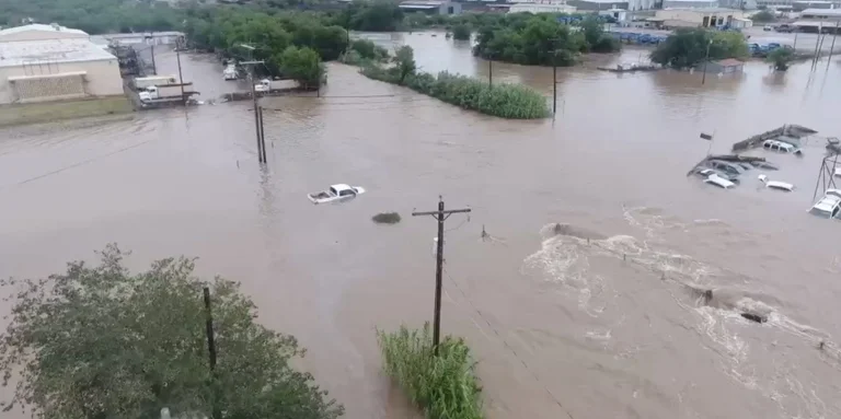 Die Texas-Compounds sind weiterhin auf der Suche nach einigen