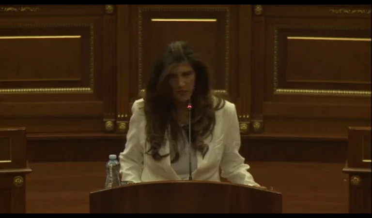 Musliu: Plus important, Albulen Hadziu ou Kosovo, Dehari a arrêté le microphone