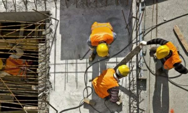 KMDLNJ sounds the alarm: Workers in construction at temperatures up to 38 degrees in the mercy of employers