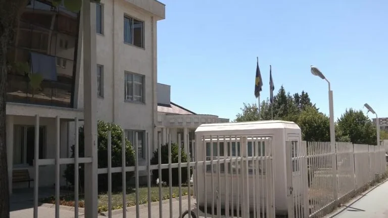 Suspects de suicide au poste de police Suhareka suspend trois policiers