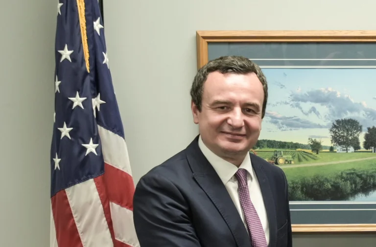 Kurt deseó a Trump para el Día de la Independencia: Hacer la Coalición Last