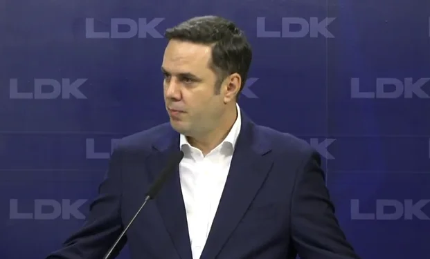 Obadiah wünscht am 4. Juli: US sind inspiriert, Beitrag zum Kosovo ist außergewöhnlich