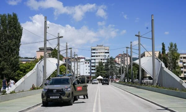 VVA Steine in Mitrovica, KFOR: Wir haben permanente Präsenz auf der Hauptbrücke von Ibër und Umgebung
