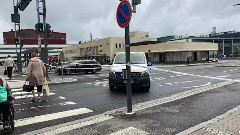 Stab attack at a shopping mall in Finland, several people get arrested a 20-year-old