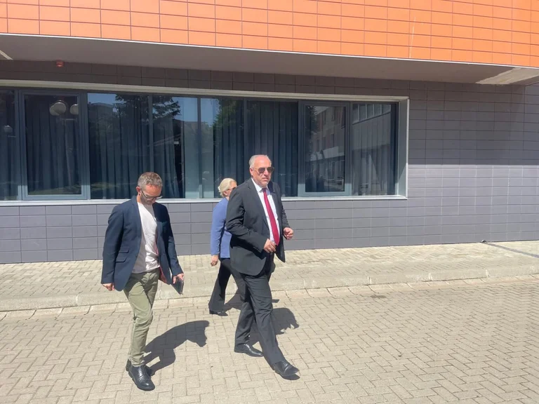 Präsident Osmani trifft sich mit Damka