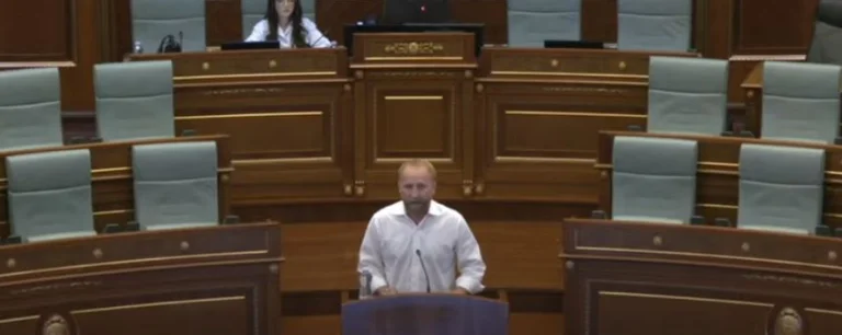The former opposition is continuing the session, Tahiri: Should we allow citizens to leave Kosovo?