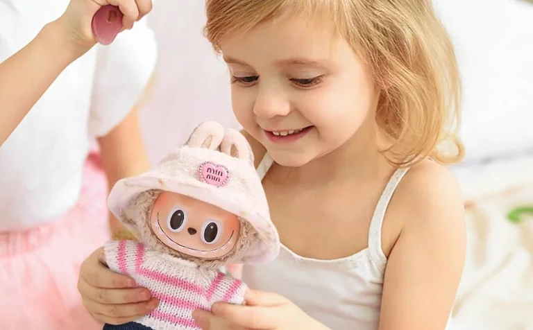 “doll Labbu” viene venduto in Kosovo, psicologi: Non fatto per i bambini