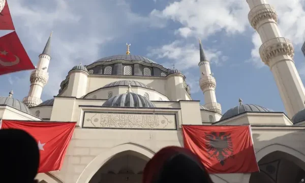Deutsche Welle: Glasses as Turkish Policy Instruments in the Balkans Target the Spread of conservative Islam