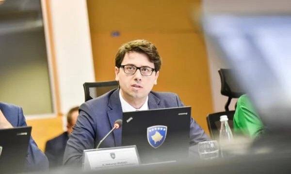 Murati behauptet, Opposition behindert die Integration des Kosovo in SEPA
