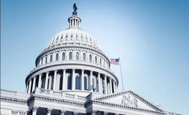 I senatori americani votano contro il divieto di 10 anni sulla revisione degli IA
