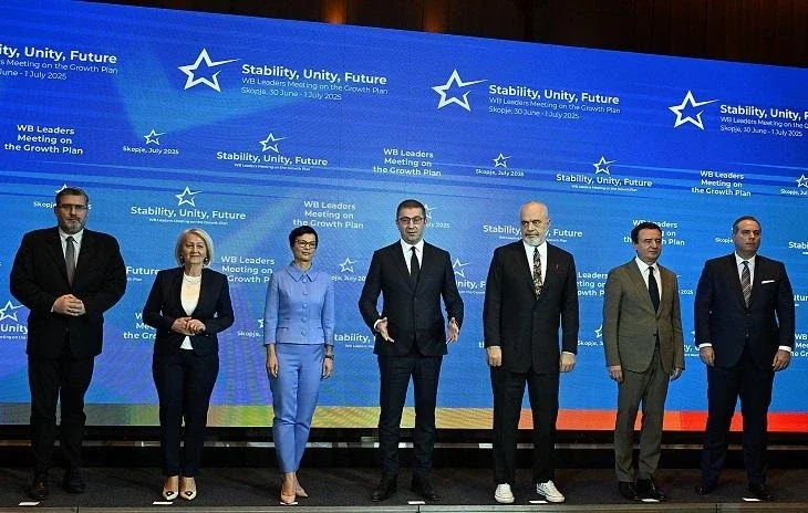 La Comisión Europea invita a Kosovo a ratificar un acuerdo sobre millones