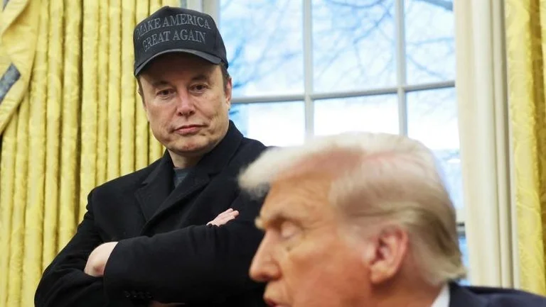 “Big money to save”, harsh accusations with Musk and Trump for the budget