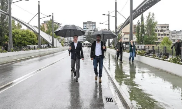 Prime Minister Office bestätigt heute Set Stones for Two New Bridges auf Iber Brussels Urged to Hold Back