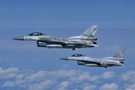 La OTAN levanta aviones de combate después de los ataques rusos, F-16 Ucrania choca