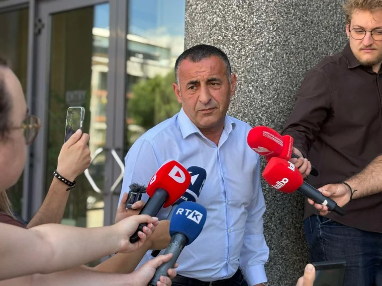 Brahimaj: La interpretación de la Constitución de Kurti es fraude, sus piernas están siendo descubiertas