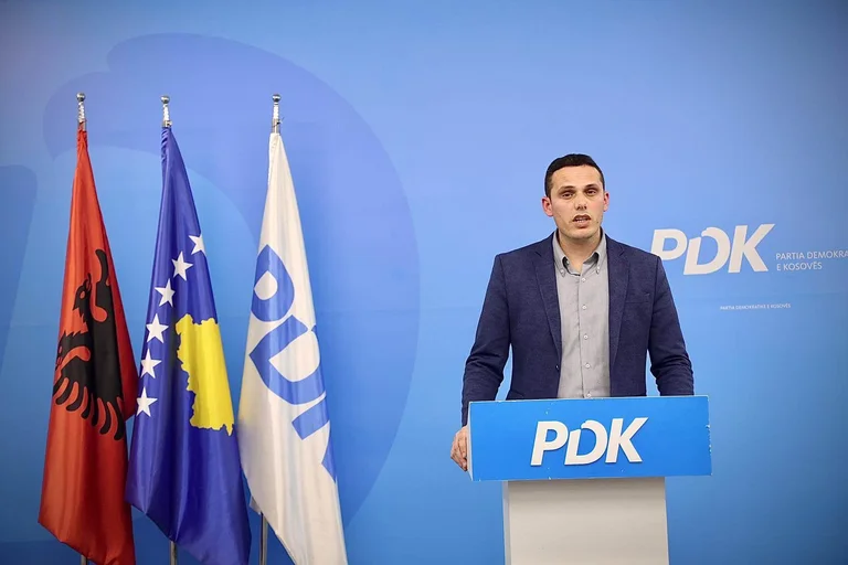 Gruda: La Constitution a blâmé le VV pour le blocus de 4 mois