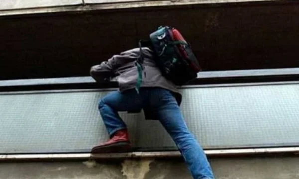 Arrêté par une personne à Pec, il a été pris dans une tentative de vol
