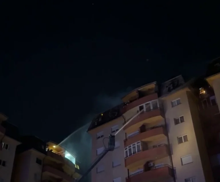 Au-delà de la situation dans l'Emshire, le feu a balayé plusieurs habitations