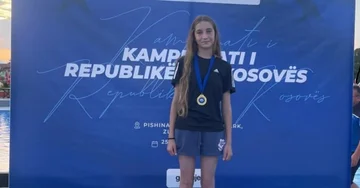 Vesa Mehmetaj kündigt Kosovo-Champion in 50m Froschdisziplin an
