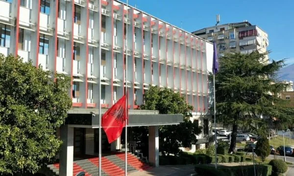 Die angespannte Lage im Nahen Osten fordert Albaniens auf: Seien Sie vorsichtig