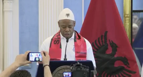El desfile de albaneses de Nueva York, el alcalde Eric Adams aparece en la cabeza