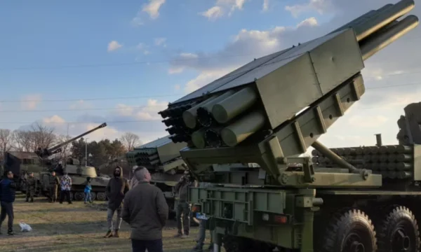 Selon les services de renseignement russes, la Serbie exporte indirectement des armes vers l'Ukraine