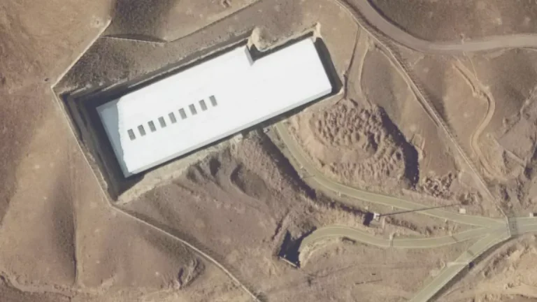 Israel attacks US-hit Iranian nuclear power plant