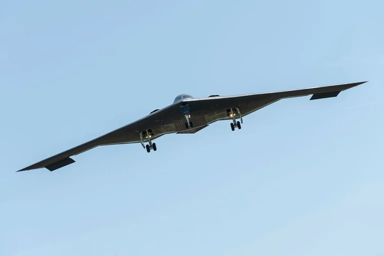L'avion qui a bombardé l'Iran: premier utilisé dans la guerre du Kosovo
