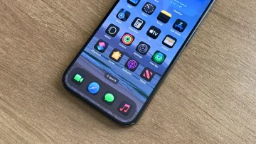 The FBI warns 1 billion iPhone users to quickly erase this SMS