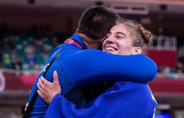 Kuka gratuliert Nora für einen neuen Posten im IJF als Mitglied der Sportkommission