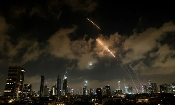 War between Israel and Iran enters second week: World calls for deespassion, US uncertain intervention