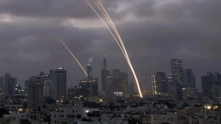 ¿Cómo derrotaron los misiles de Irán a la cara defensa aérea de Israel?
