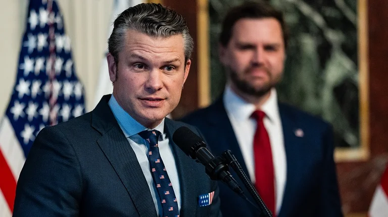 Secretario de Defensa de Estados Unidos: El Ejército de Estados Unidos está dispuesto a implementar cada decisión de Trump sobre Irán